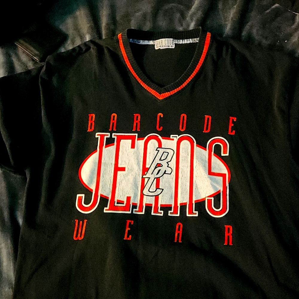 Black barcode wear shirt